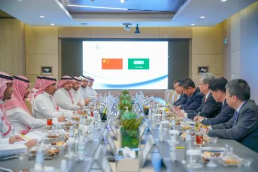 Minister of Industry and Mineral Resources discusses with Chinese delegation strengthening bilateral relations in the industrial and mining sectors